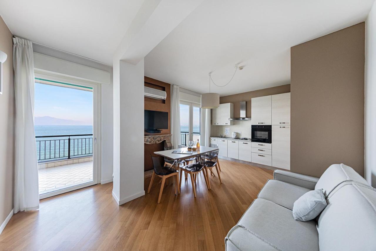 Residenza Miralago By Wonderful Italy Desenzano del Garda Dış mekan fotoğraf