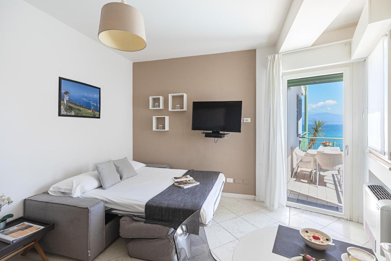 Residenza Miralago By Wonderful Italy Desenzano del Garda Dış mekan fotoğraf