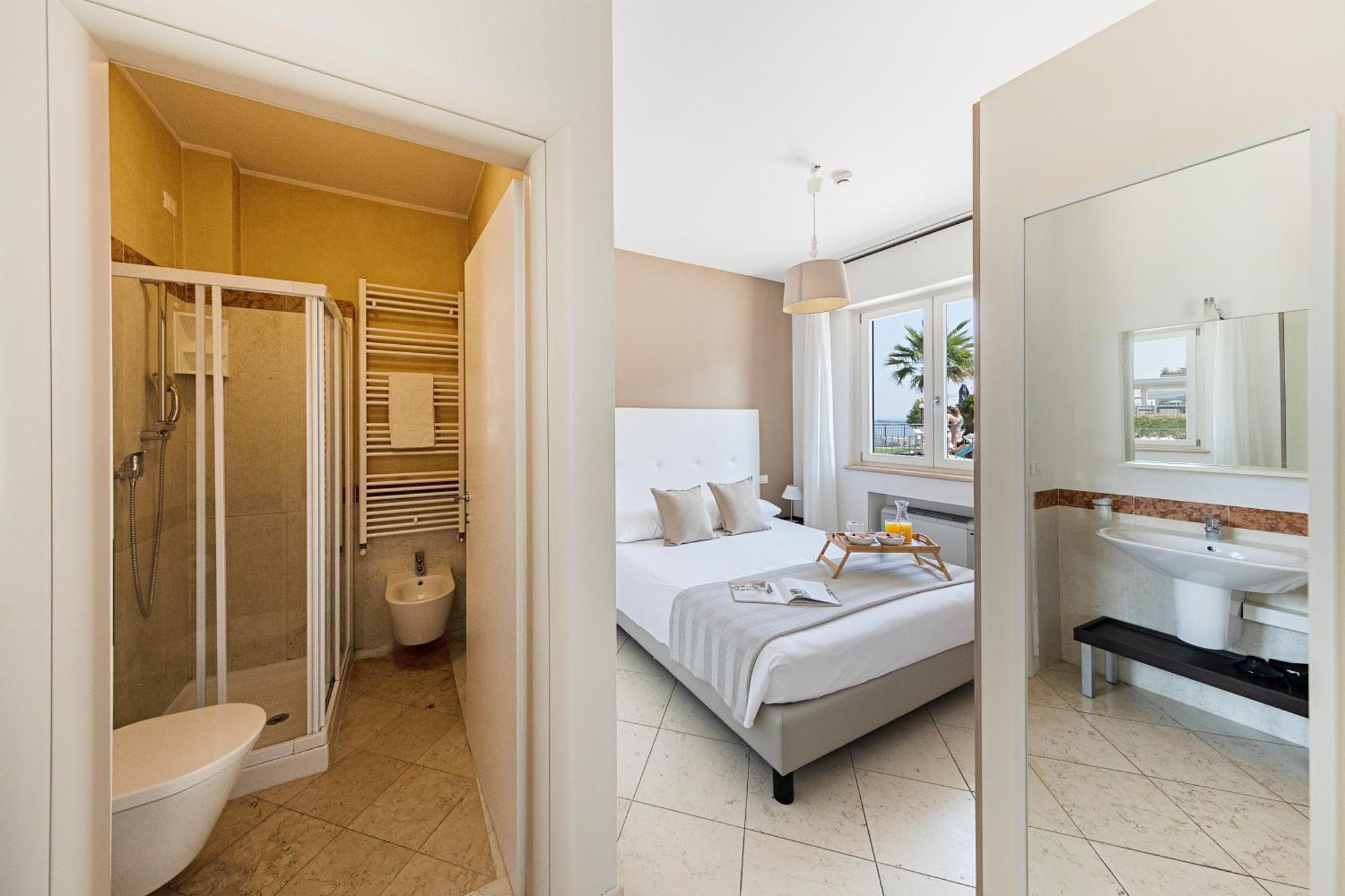 Residenza Miralago By Wonderful Italy Desenzano del Garda Dış mekan fotoğraf