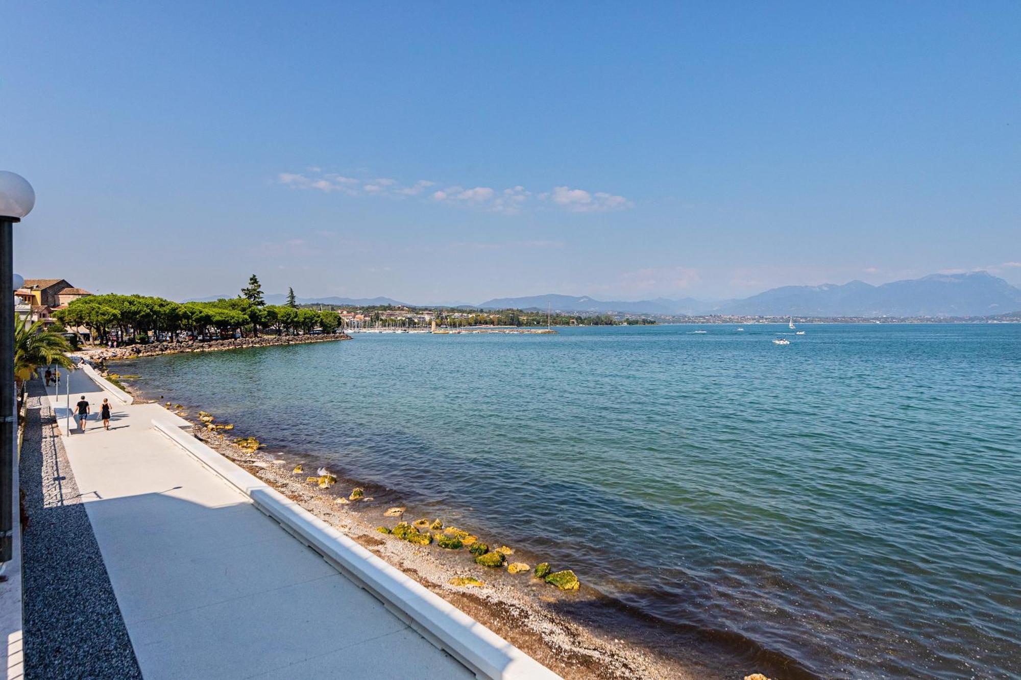 Residenza Miralago By Wonderful Italy Desenzano del Garda Dış mekan fotoğraf